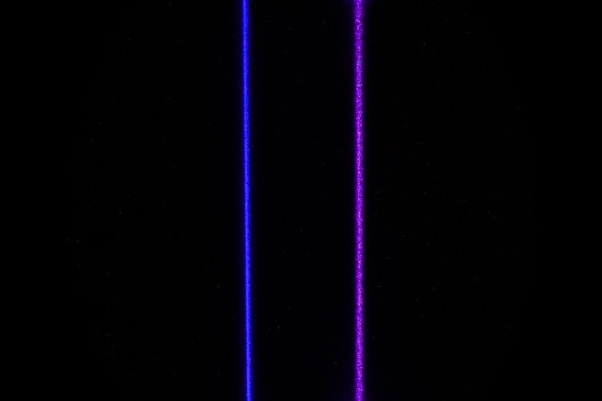 Improved 3D image processing with speckle-free blue laser